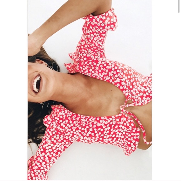 Adorable Front Tie Crop Top - Picture 3 of 8